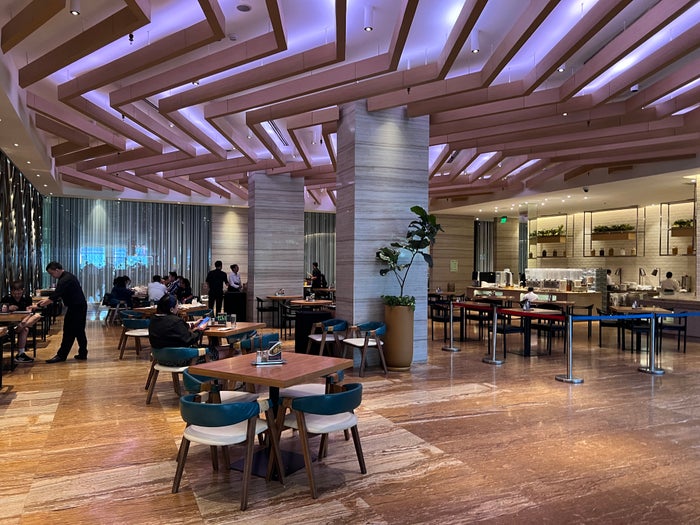 Holiday Inn Express Manila Newport City hotel restaurant Holiday Inn Express Manila Newport City hotel restaurant