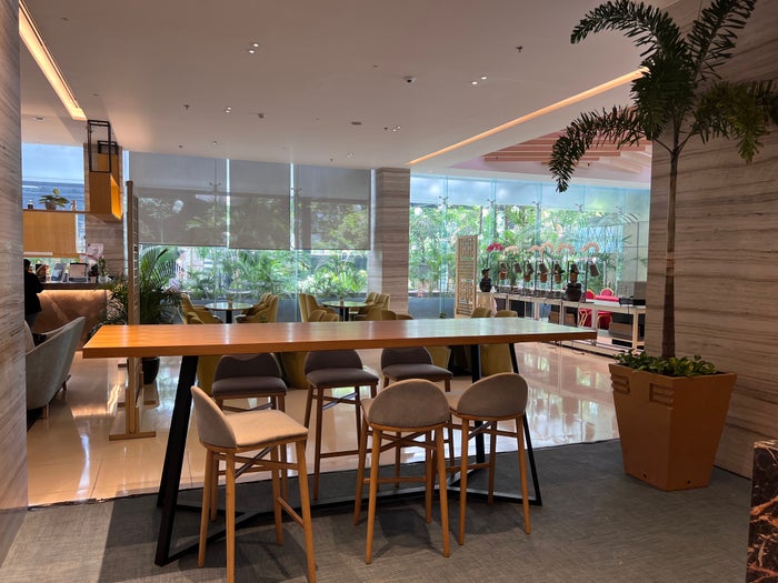 Holiday Inn Express Manila Newport City lobby seating Holiday Inn Express Manila Newport City lobby seating