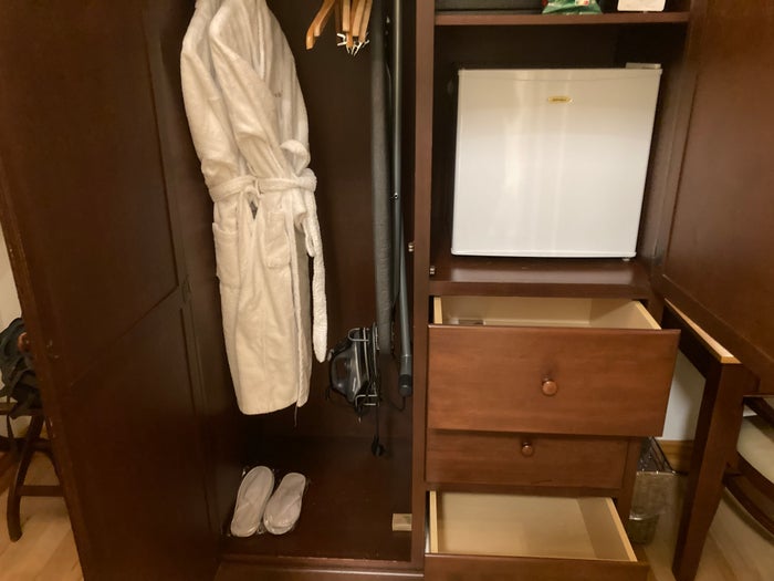 Hotel Ranga deluxe room closet drawers and slippers Hotel Ranga deluxe room closet drawers and slippers
