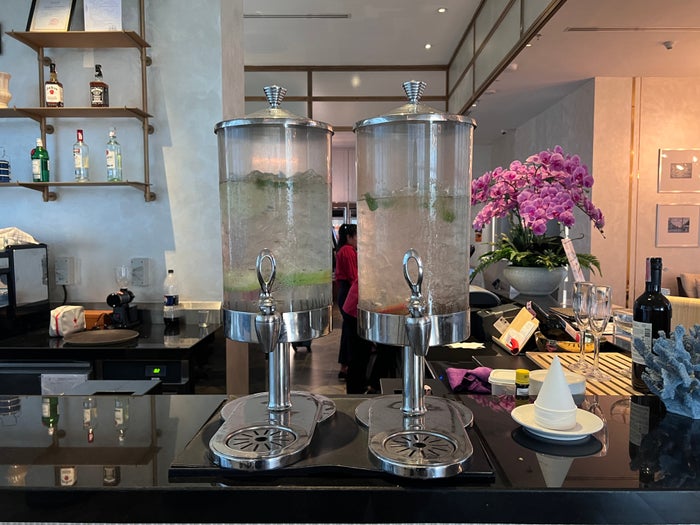 Hyatt Place Bangkok Sukhumvit lobby water dispenser Hyatt Place Bangkok Sukhumvit lobby water dispenser