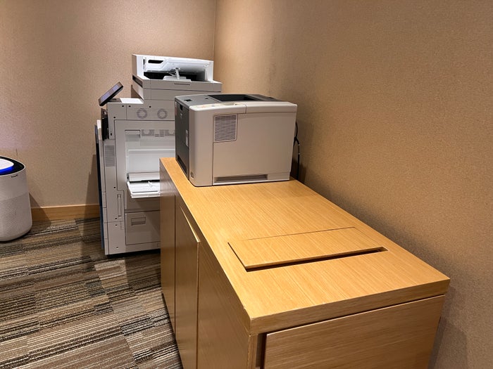 Hyatt Regency Hong Kong Sha Tin business center printing