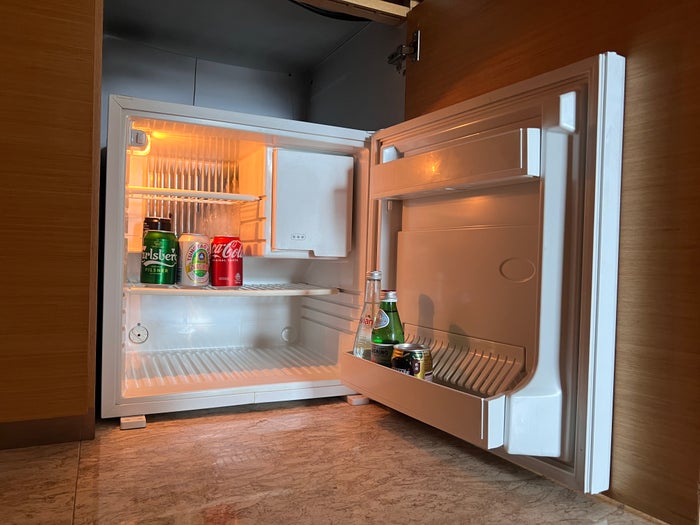 Hyatt Regency Hong Kong Sha Tin minibar and fridge