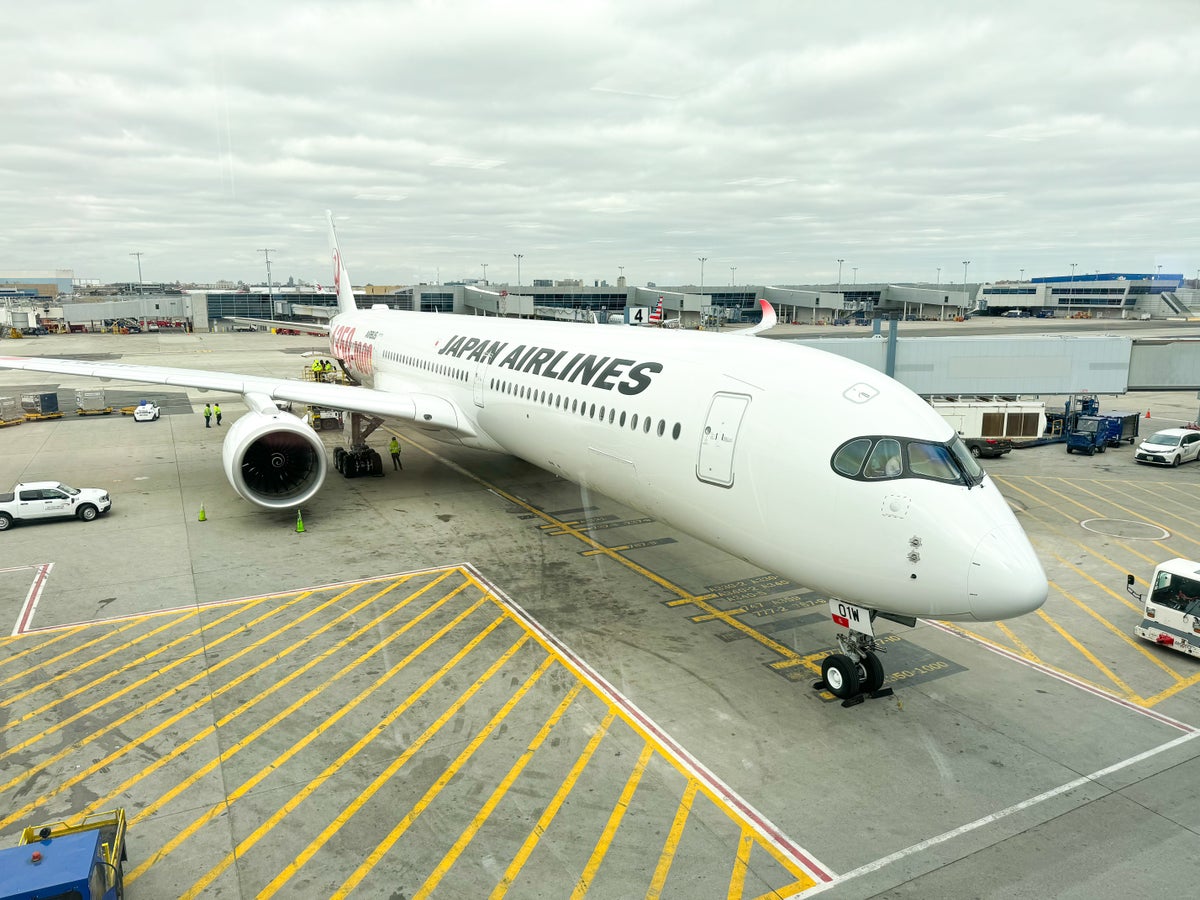Japan Airlines Airbus A350-1000 Business Class Review [JFK to HND]