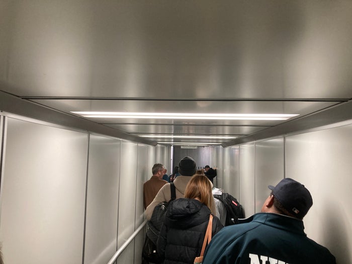 JetBlue boarding stuck in jetbridge