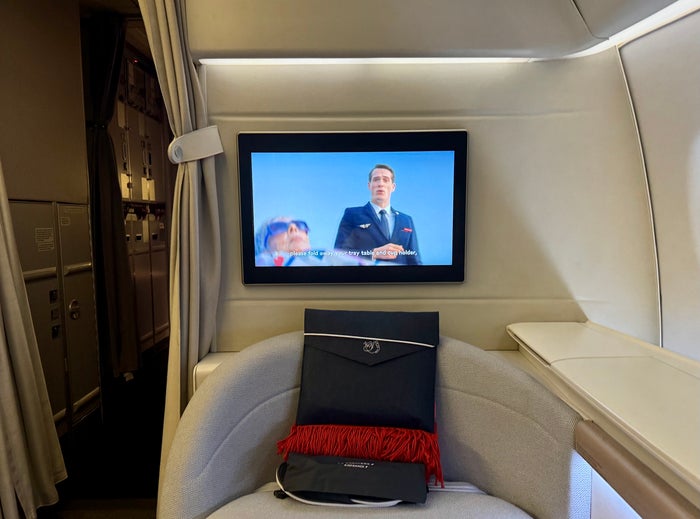 La Premiere Air France safety video La Premiere Air France safety video
