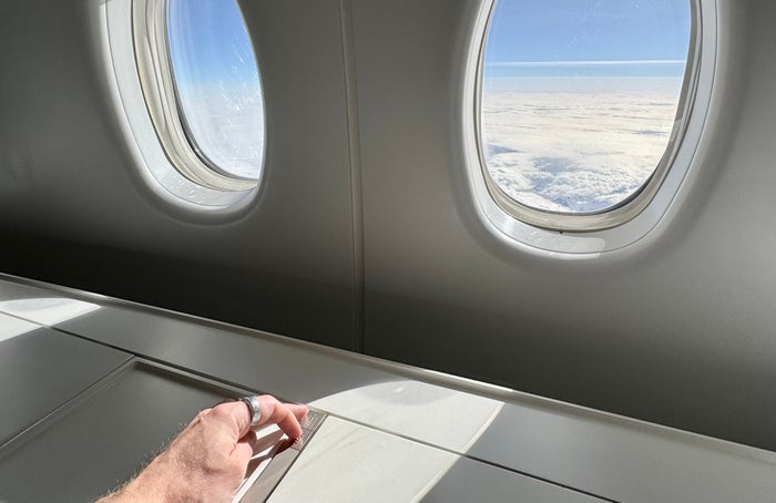 La Premiere seat window blind controls La Premiere seat window blind controls