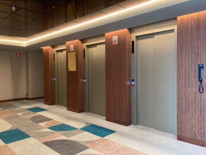 Renaissance Porto Lapa Hotel elevator bank Renaissance Porto Lapa Hotel elevator bank