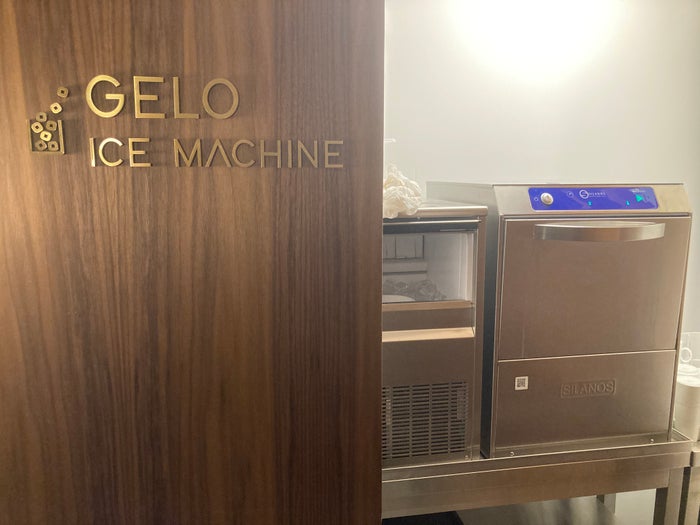 Renaissance Porto Lapa Hotel ice machine in hallway Renaissance Porto Lapa Hotel ice machine in hallway