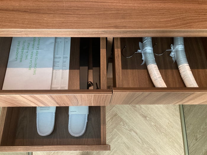 Renaissance Porto Lapa Hotel suite bedroom closet drawers Renaissance Porto Lapa Hotel suite bedroom closet drawers