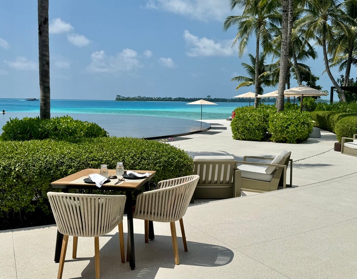 Ritz Carlton Fari Islands FnB Eau Bar by day Ritz Carlton Fari Islands FnB Eau Bar by day