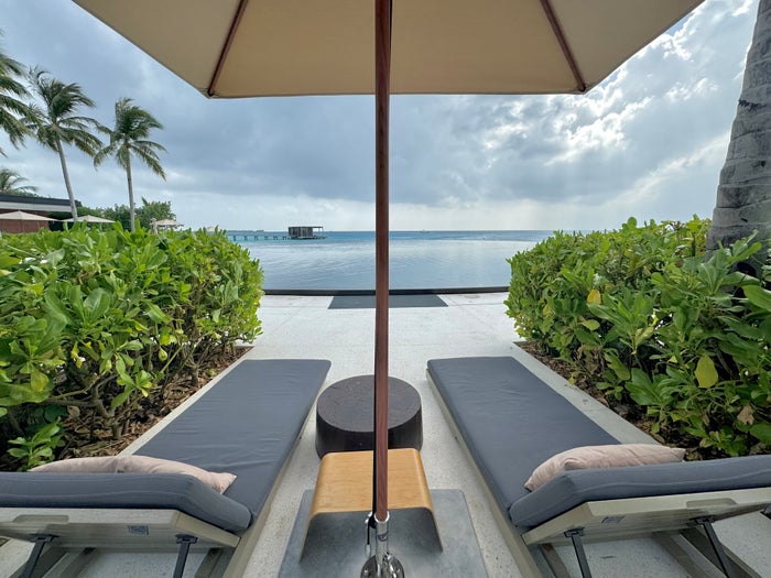 Ritz Carlton Fari Islands pool at Eau Bar Ritz Carlton Fari Islands pool at Eau Bar