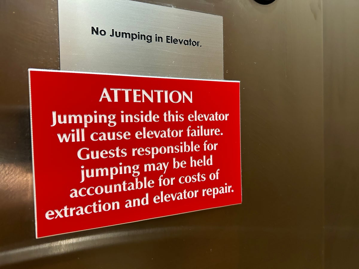 Saratoga Casino elevator sign