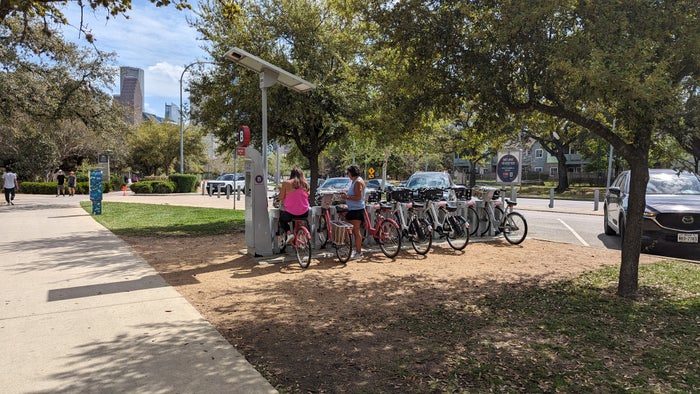 Thompson Houston Buffalo Bayou bike trail bike rentals Thompson Houston Buffalo Bayou bike trail bike rentals