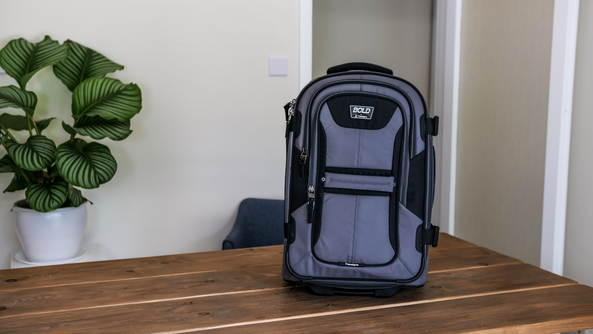 Travelpro Bold Softside Rollaboard Luggage Review – Is It Worth It? [Video]