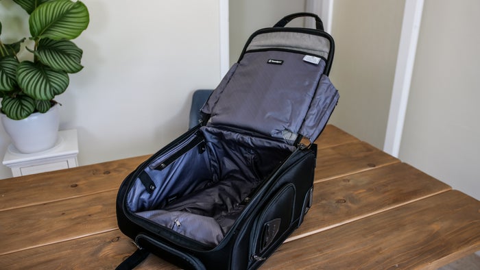 Travelpro Crew Versapack Interior Compartment Travelpro Crew Versapack Interior Compartment