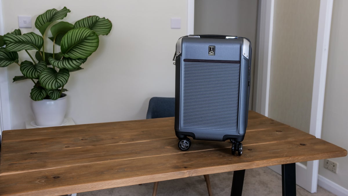 Travelpro Platinum Elite Hardside Spinner Luggage Review — Is It Worth It? [Video]