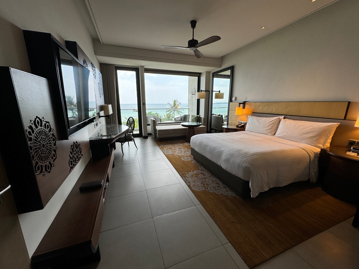 Weligama Bay Marriott king room bed view