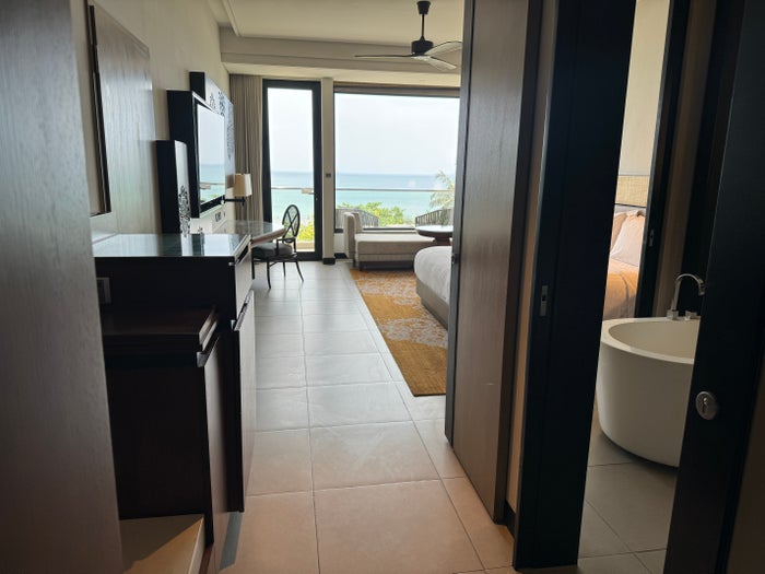 Weligama Bay Marriott king room entry