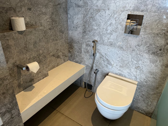 Weligama Bay Marriott king room water closet