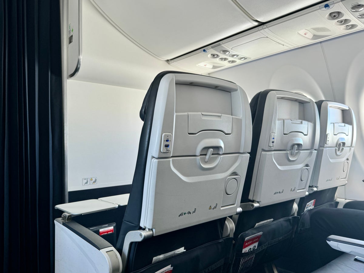 Air France Business Class Airbus A220 seats 