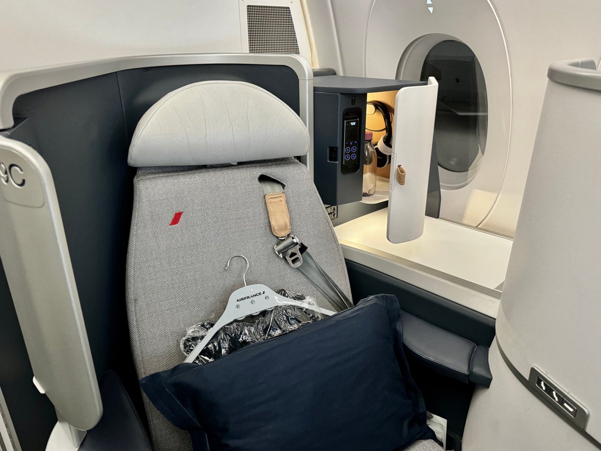 Air France Business Class Airbus A350 seat 9C