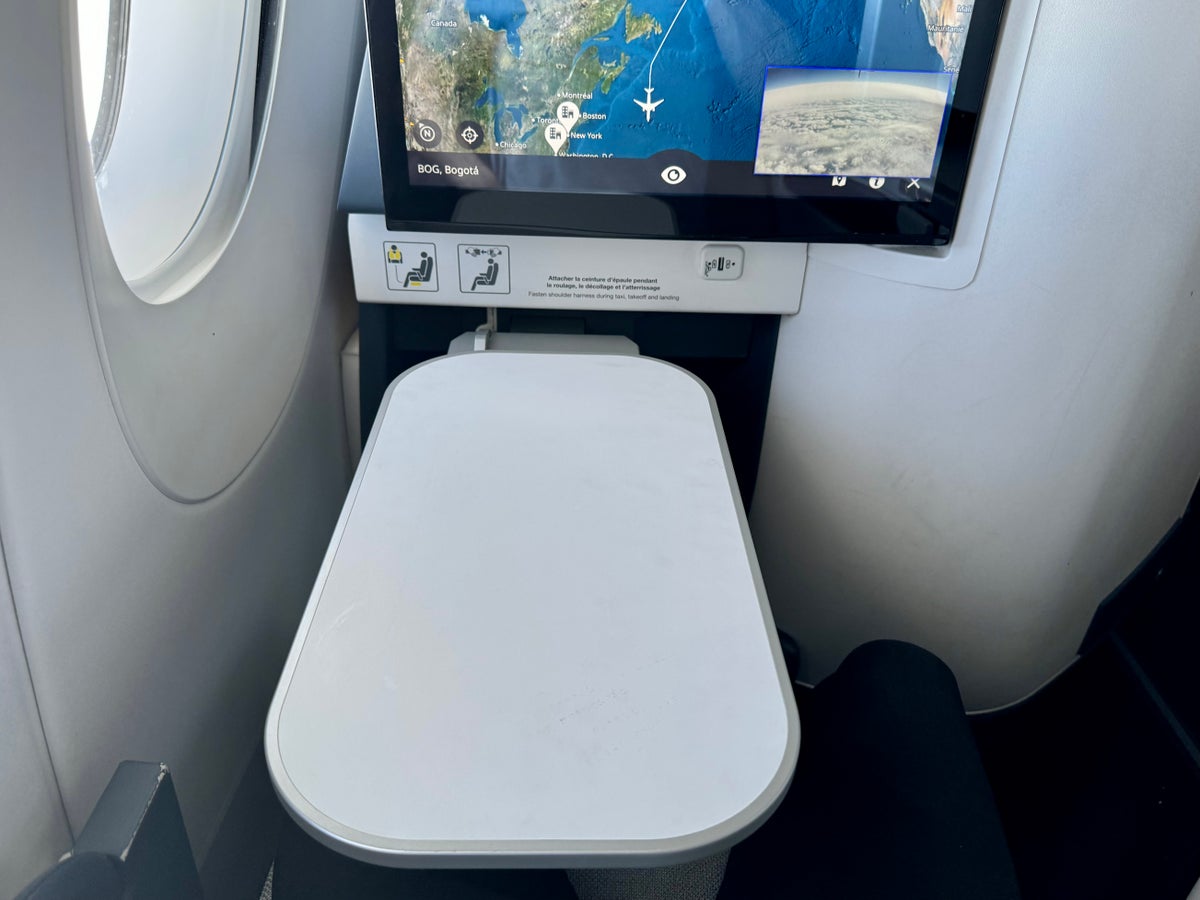 Air France Business Class Airbus A350 seat table 