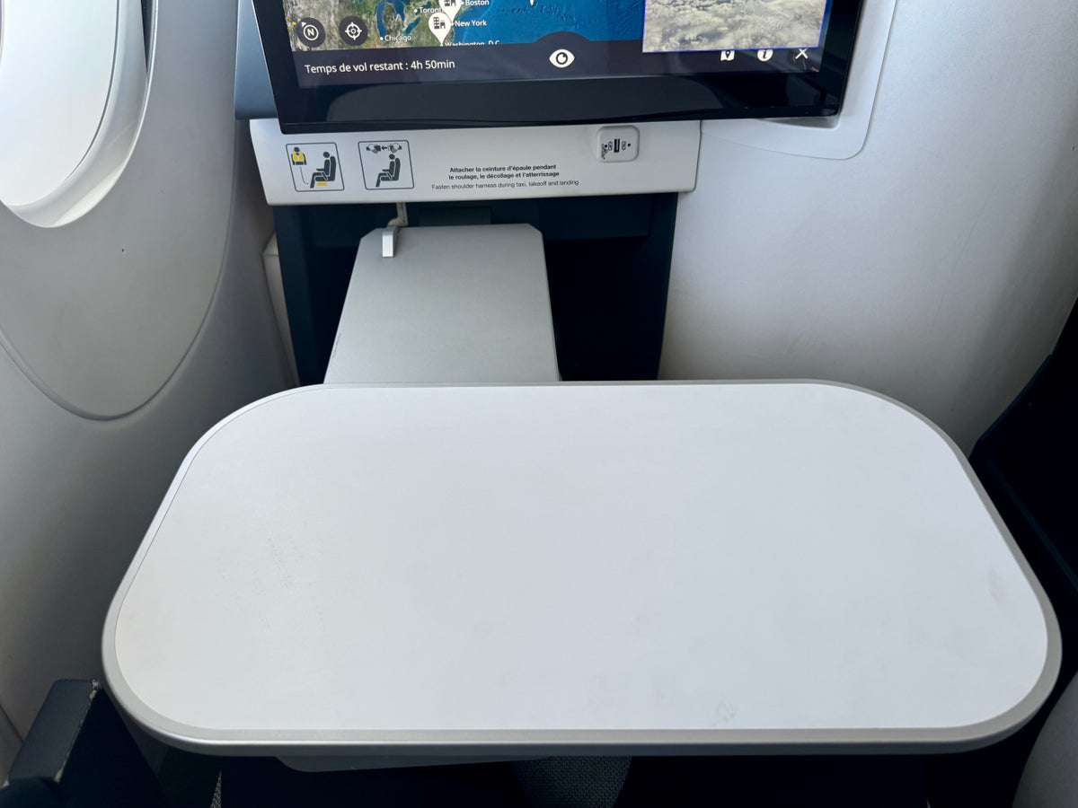 Air France Business Class Airbus A350 seat table 