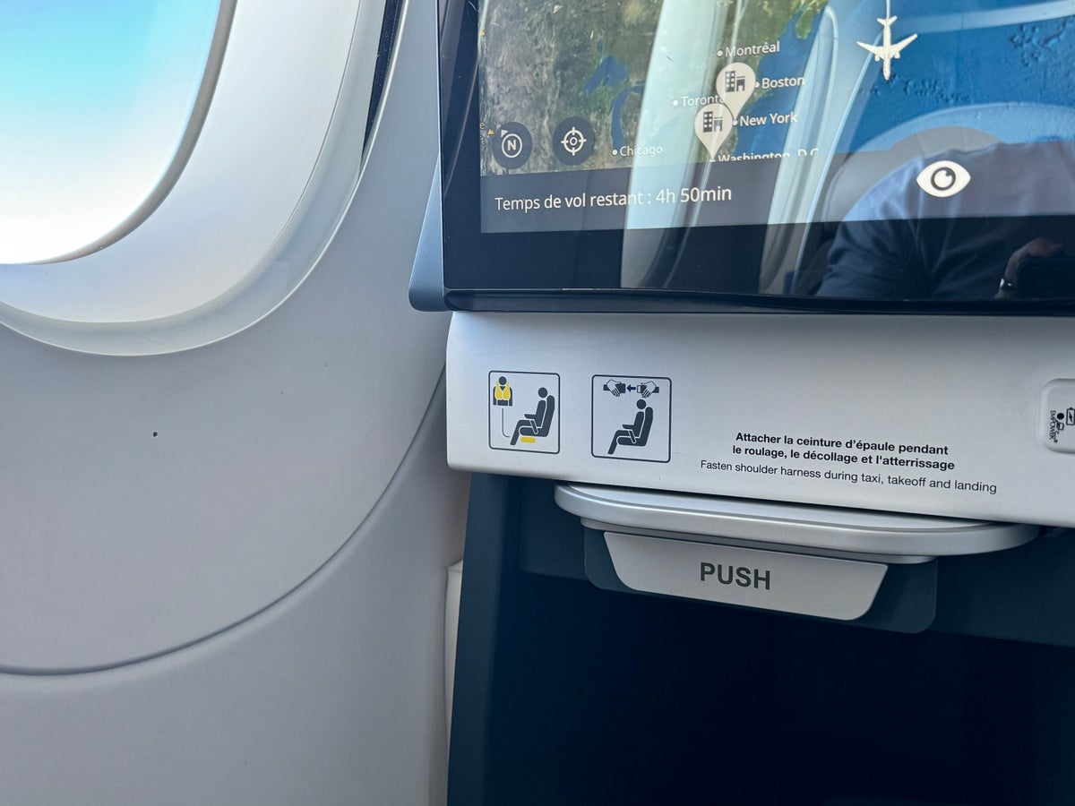 Air France Business Class Airbus A350 seat table release