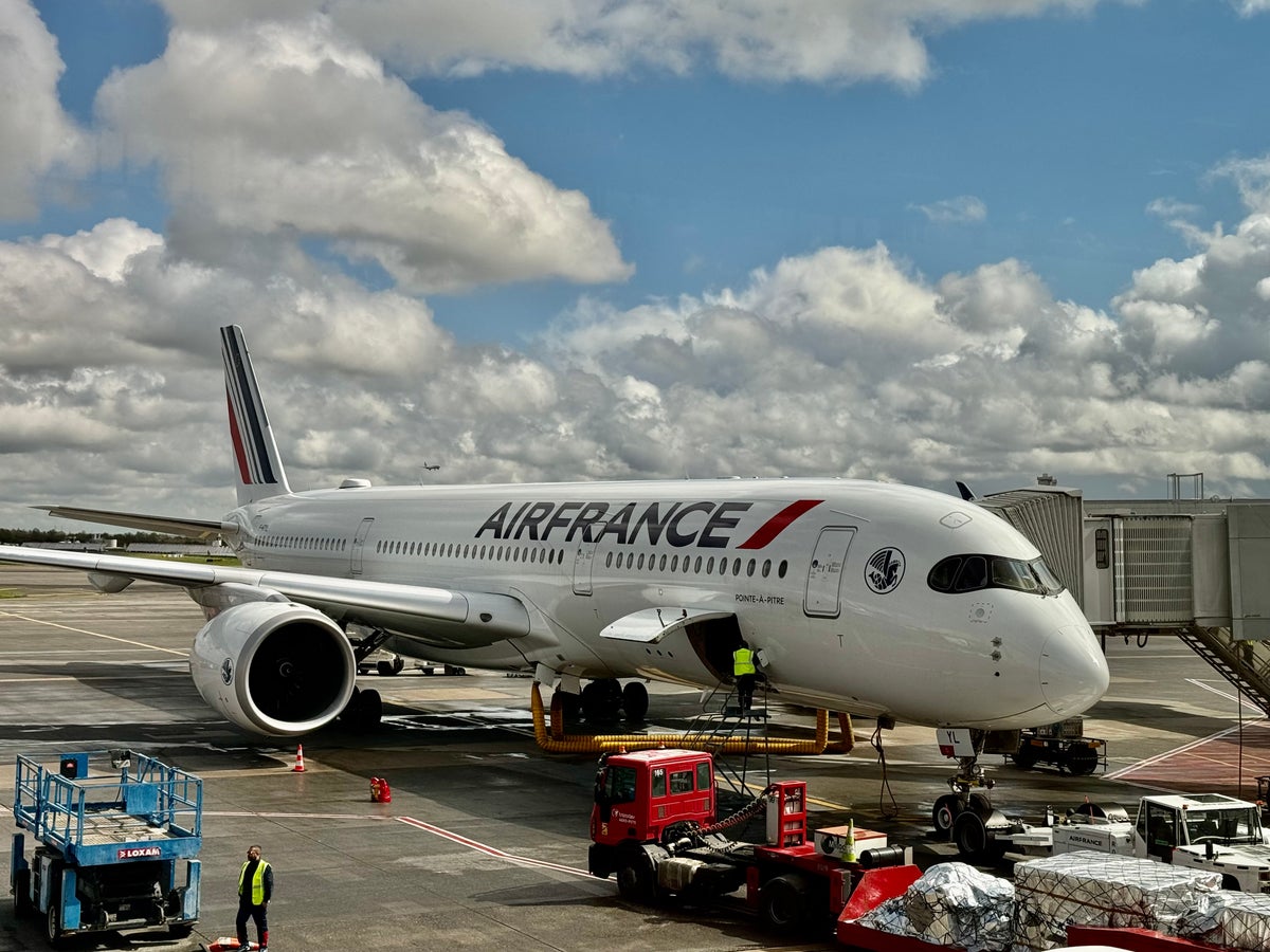 Air France Business Class Paris CDG Airbus A350