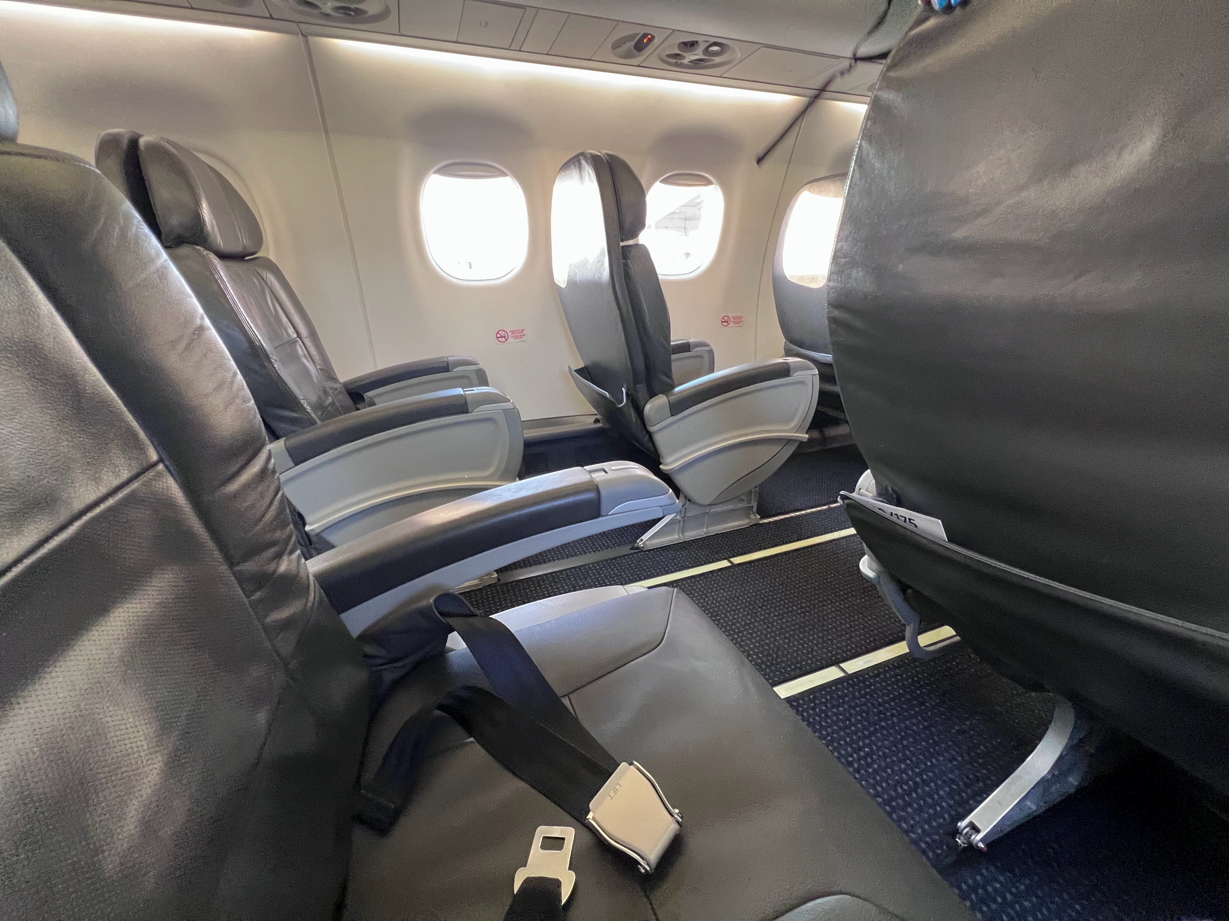 American Airlines E170175 first class