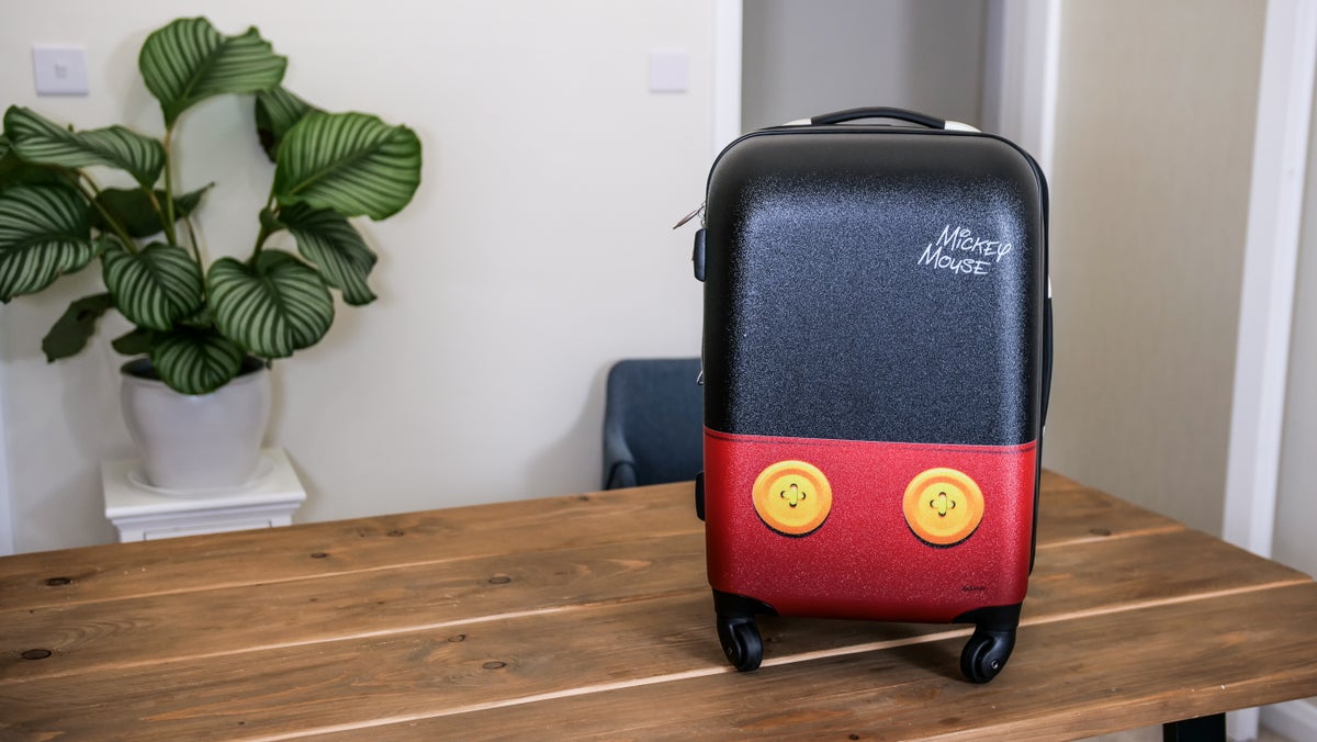 American Tourister Disney Hardside Luggage Review – Is It Worth It? [Video]