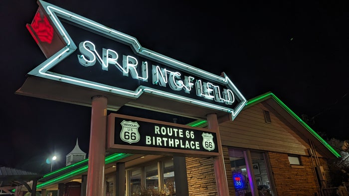 Best Western Rail Haven Springfield Route 66 sign 