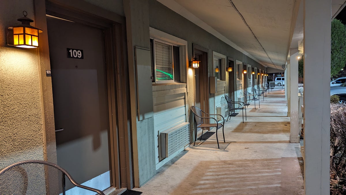 Best Western Rail Haven Springfield motel room doors