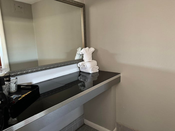Best Western Rail Haven Springfield room bathroom vanity
