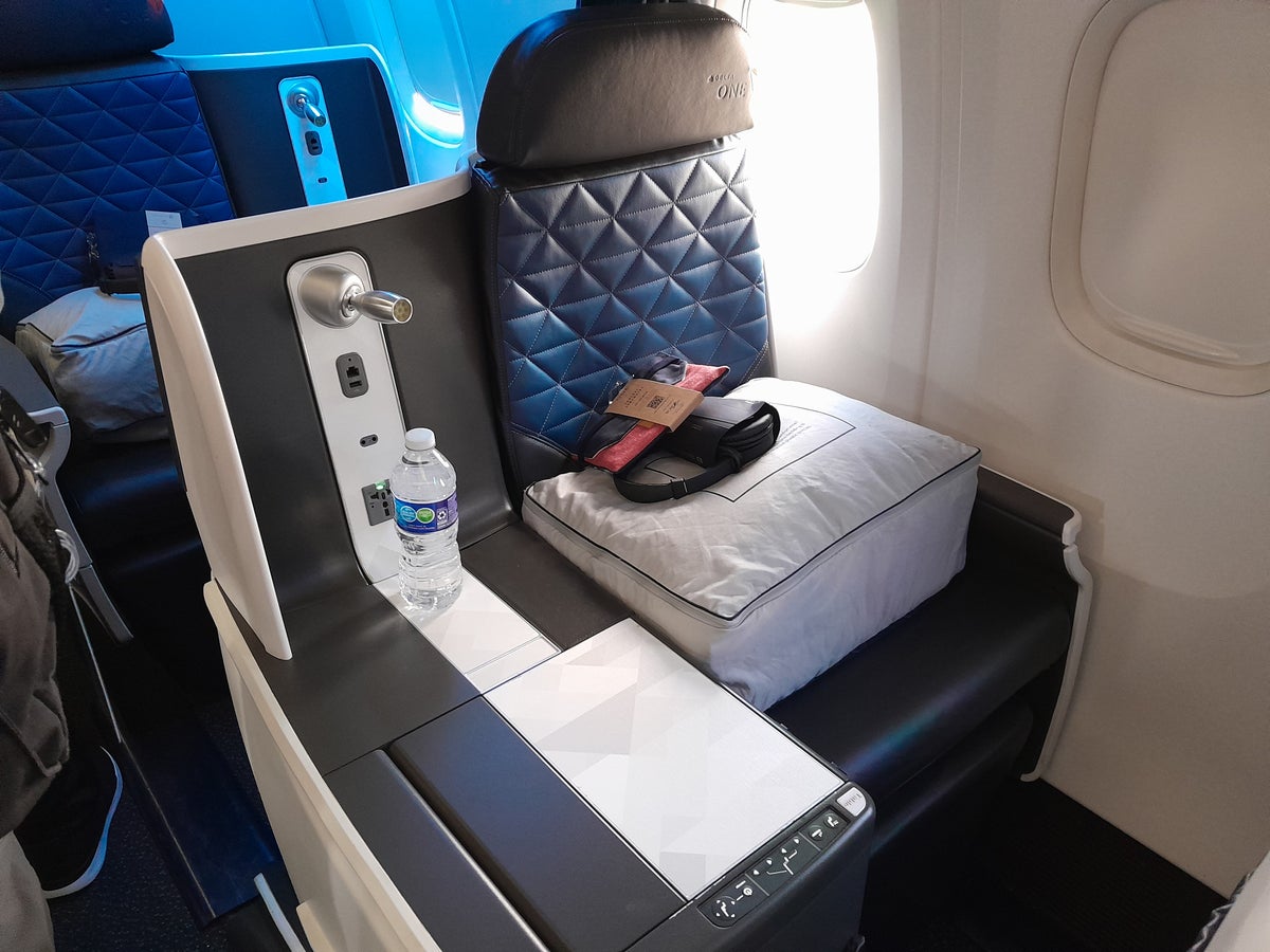 Delta One Seat