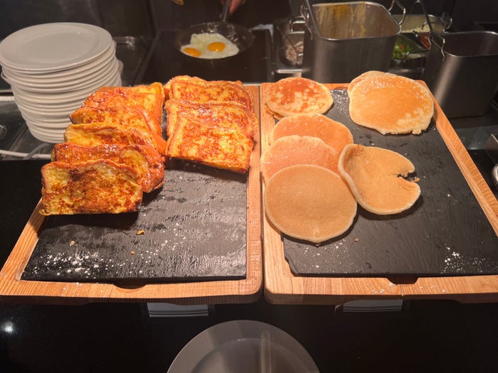 Hotel Stripes Kuala Lumpur Autograph Collection breakfast french toast and pancakes