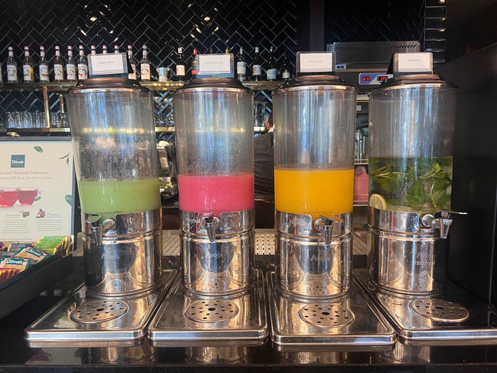 Hotel Stripes Kuala Lumpur Autograph Collection breakfast juice drinks