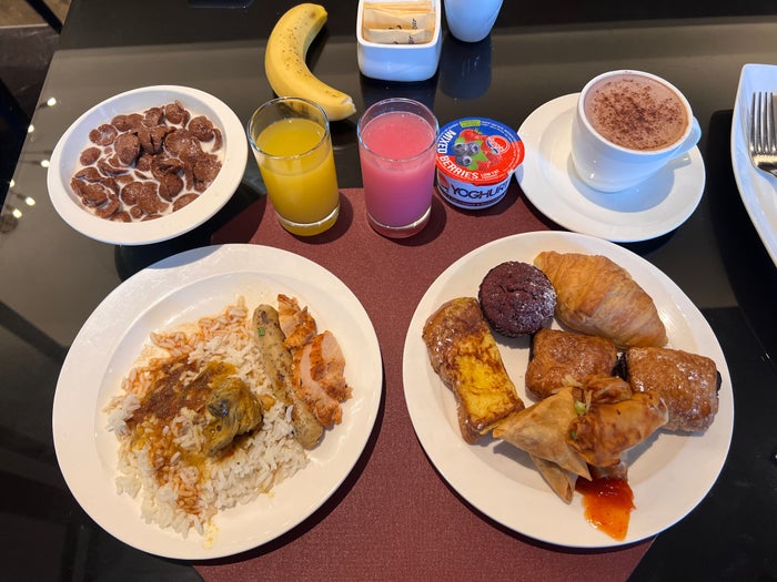 Hotel Stripes Kuala Lumpur Autograph Collection breakfast plate