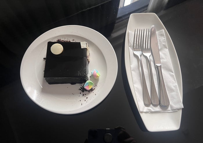 Hotel Stripes Kuala Lumpur Autograph Collection complimentary cake