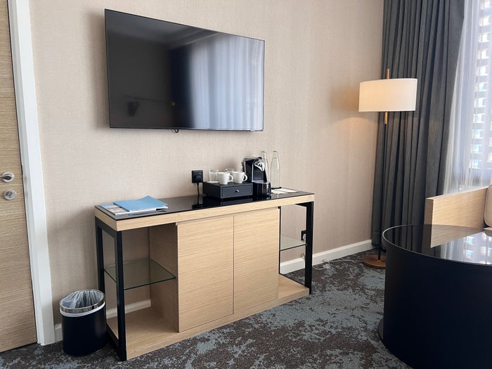 Hotel Stripes Kuala Lumpur Autograph Collection living room