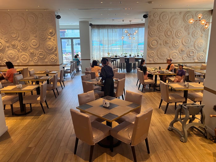 Hyatt Place Bangkok Sukhumvit breakfast seating area Hyatt Place Bangkok Sukhumvit breakfast seating area
