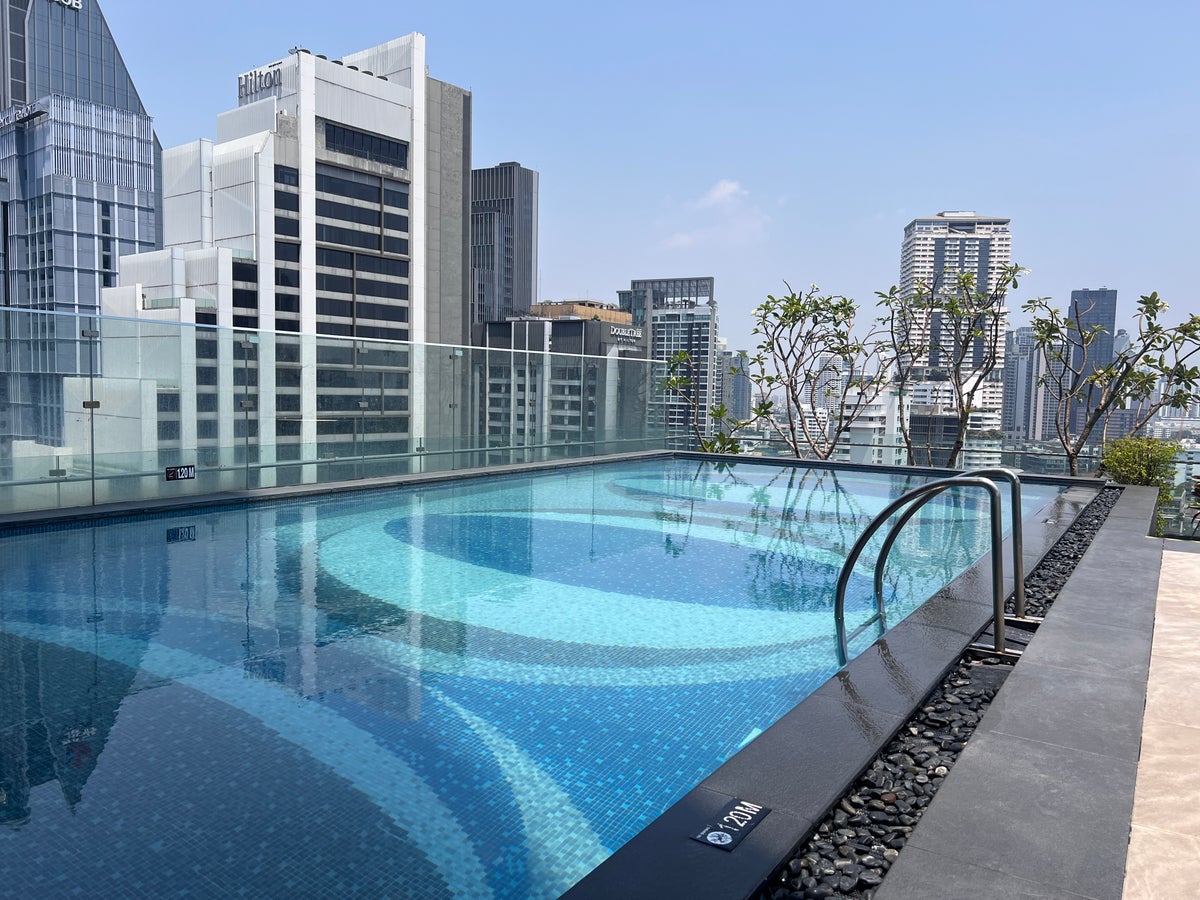 Hyatt Place Bangkok Sukhumvit rooftop pool