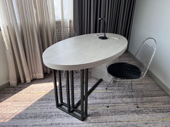 Hyatt Place Bangkok Sukhumvit room workstation Hyatt Place Bangkok Sukhumvit room workstation