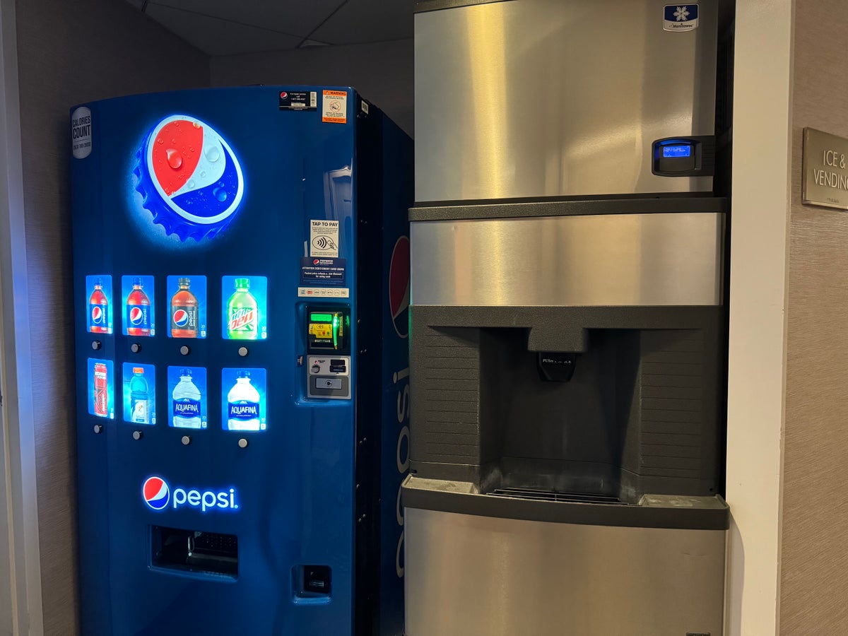 Hyatt Regency San Antonio Riverwalk ice and vending machines on 11th floor