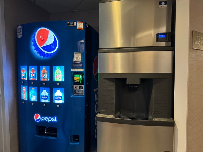 Hyatt Regency San Antonio Riverwalk ice and vending machines on 11th floor Hyatt Regency San Antonio Riverwalk ice and vending machines on 11th floor