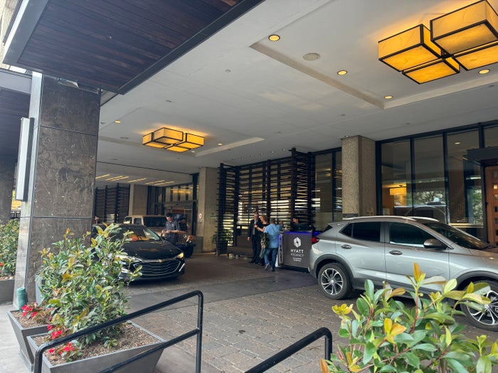 Hyatt Regency San Antonio Riverwalk valet parking lane Hyatt Regency San Antonio Riverwalk valet parking lane