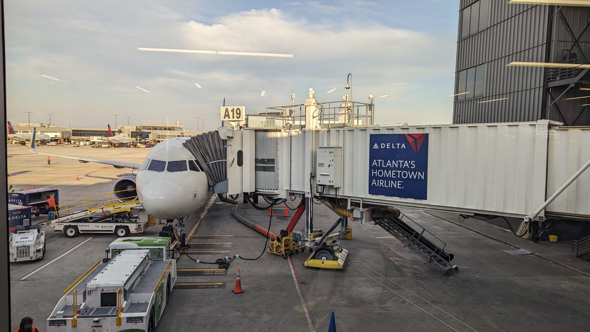 IAH to ATL Delta flight review ATL arrival gate