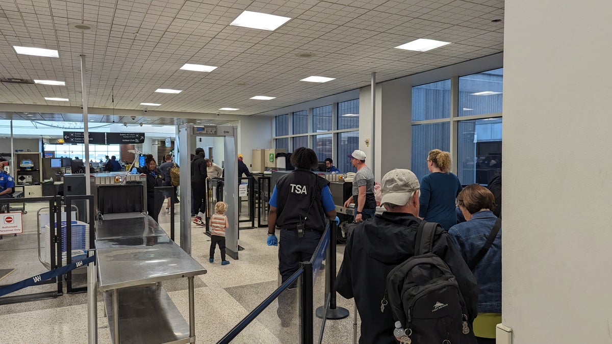 IAH to ATL Delta flight review Terminal A IAH TSA PreCheck screening