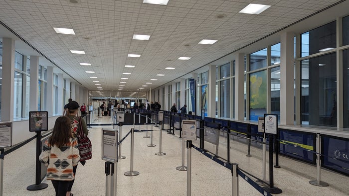 IAH to ATL Delta flight review Terminal A IAH TSA line IAH to ATL Delta flight review Terminal A IAH TSA line