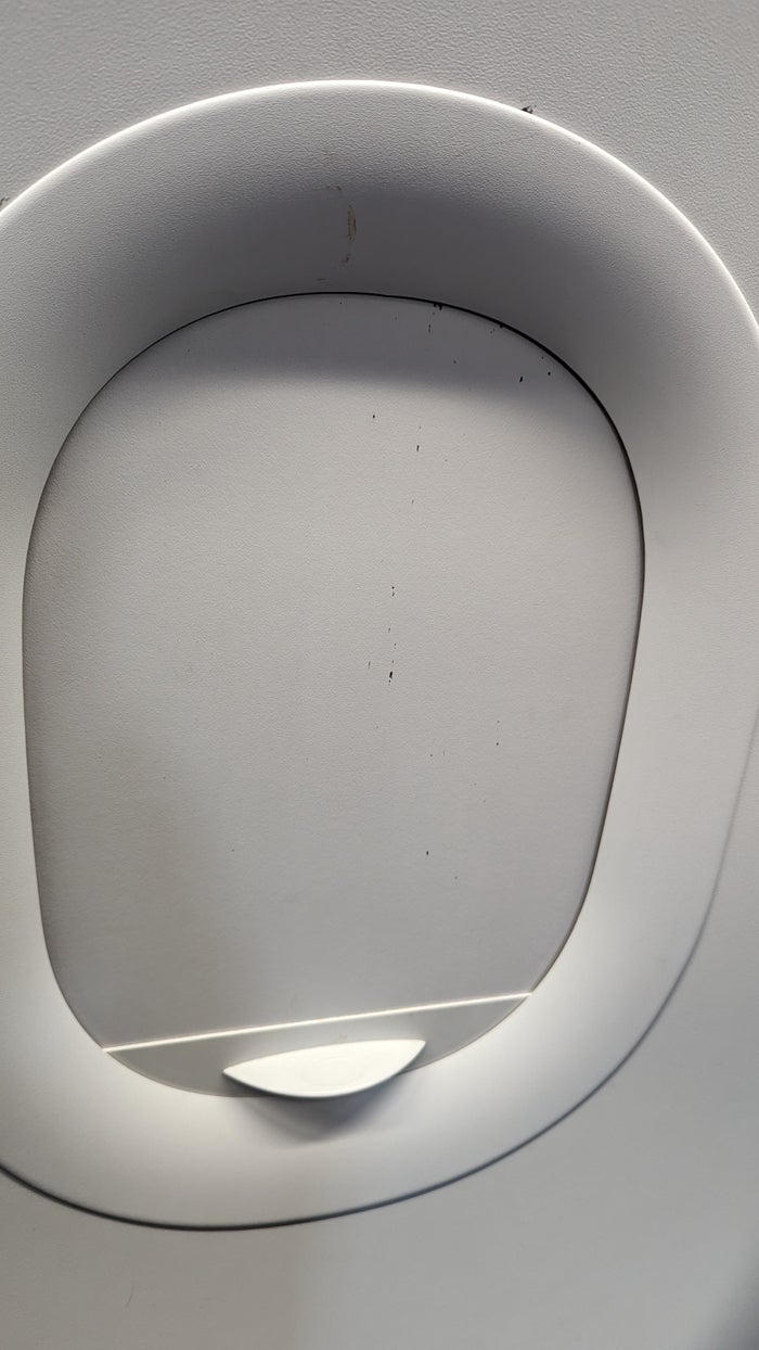 IAH to ATL Delta flight review dirty window IAH to ATL Delta flight review dirty window